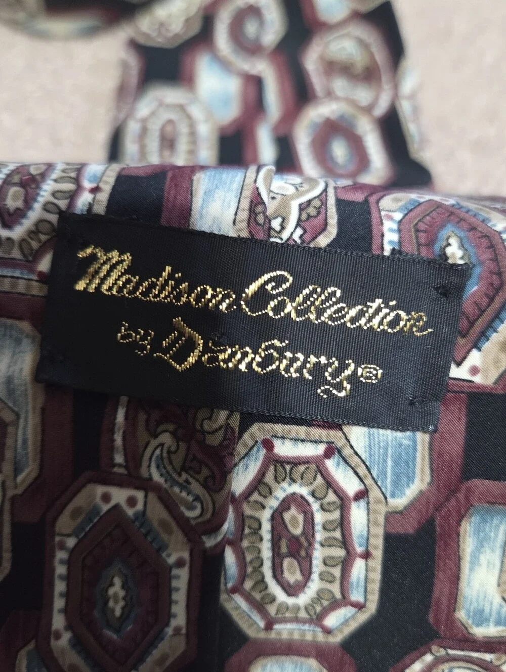 Vintage Madison Collection By Danbury Floral Retro Mens Tie 56in Length